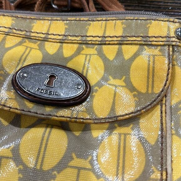 Fossil Key Per Ladybug Coated Canvas Crossbody Purse - Picture 14 of 14